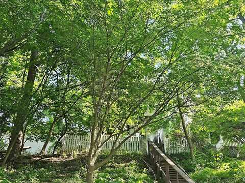Hiland, CORAOPOLIS, PA 15108