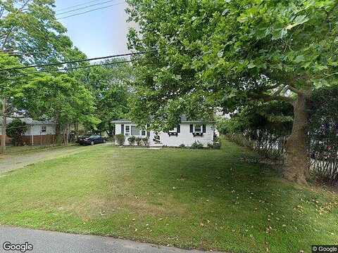 Winnie, CENTER MORICHES, NY 11934