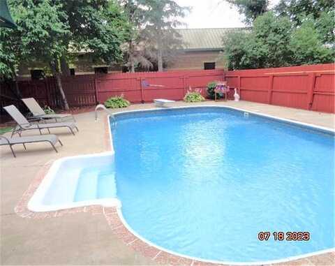 Edinbrook, MINNEAPOLIS, MN 55443