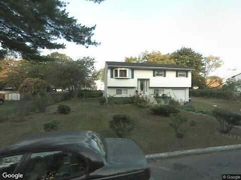 Garden, FARMINGDALE, NY 11735
