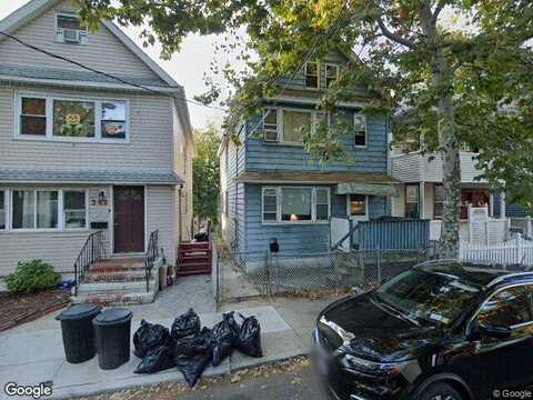 Pulaski, STATEN ISLAND, NY 10303