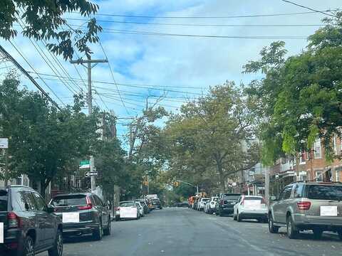 Pine, BROOKLYN, NY 11208