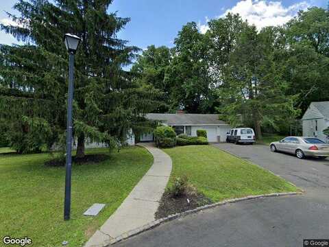 Seven Oaks, ORANGE, NJ 07050