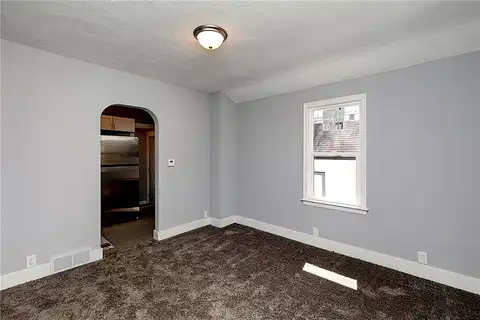 37Th, DES MOINES, IA 50310