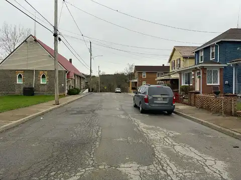 Davis, ALIQUIPPA, PA 15001