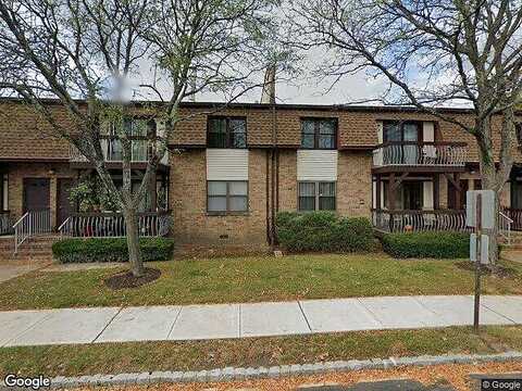 Oaks, NORTH BRUNSWICK, NJ 08902
