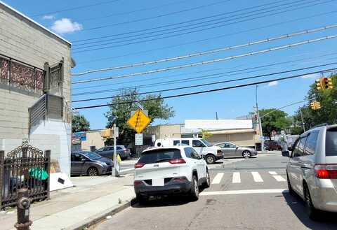 121St, SOUTH OZONE PARK, NY 11420