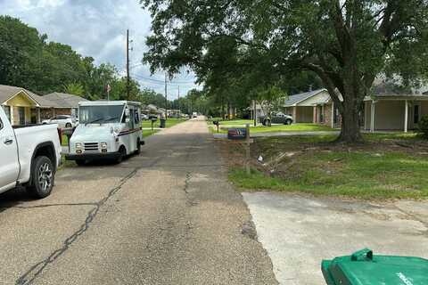 She Lee Place, GONZALES, LA 70737