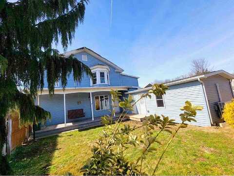 Moore, MILLERSBURG, PA 17061