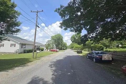 Boyd, BUCHANAN, VA 24066