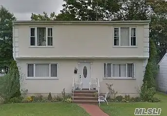 Meadow, ALBERTSON, NY 11507