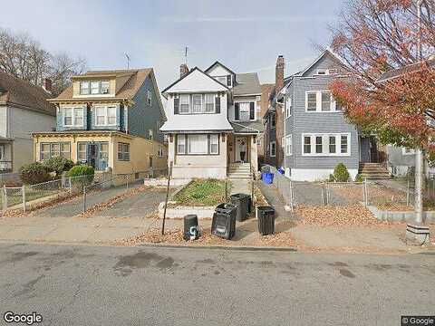 Munn, EAST ORANGE, NJ 07017
