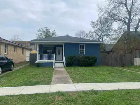 Prentiss, NEW ORLEANS, LA 70122