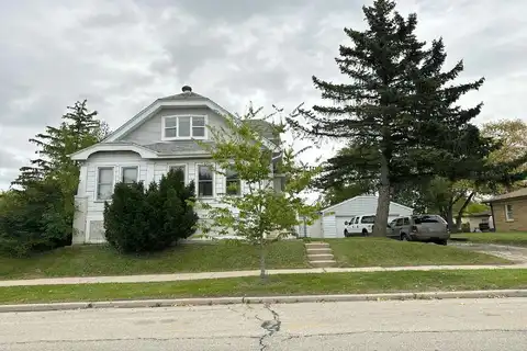 84Th, MILWAUKEE, WI 53227