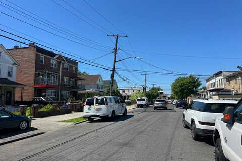 Conklin, BROOKLYN, NY 11236