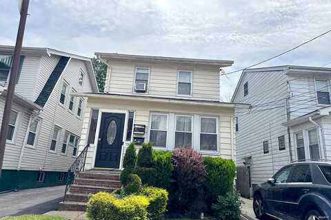 Isabella, IRVINGTON, NJ 07111