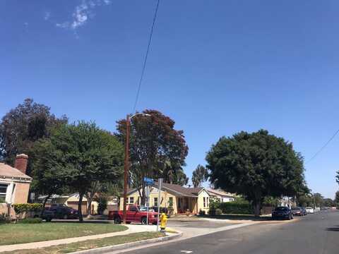 Louise, LYNWOOD, CA 90262