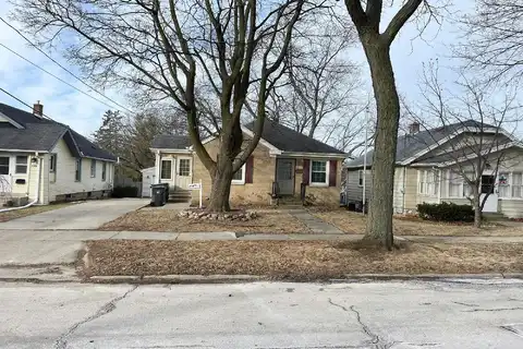 Hine, WAUKESHA, WI 53188