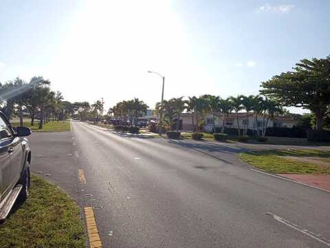 Park, HOLLYWOOD, FL 33021