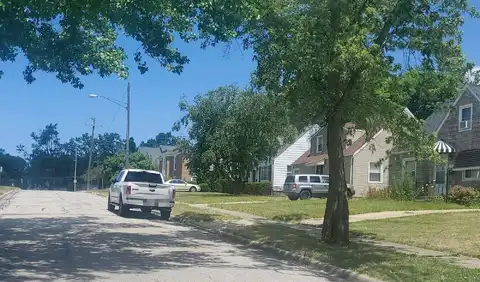 Hollywood, MAPLE HEIGHTS, OH 44137