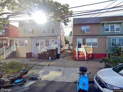 44Th, MASPETH, NY 11378