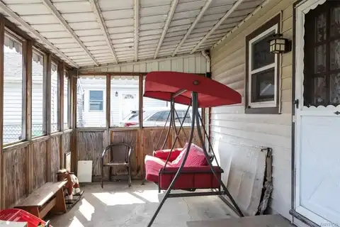 Loretta, TONAWANDA, NY 14150