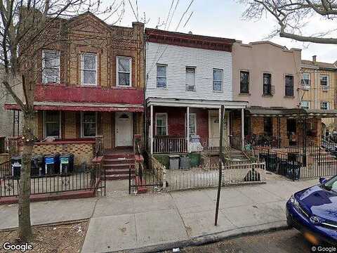 Warwick, BROOKLYN, NY 11207