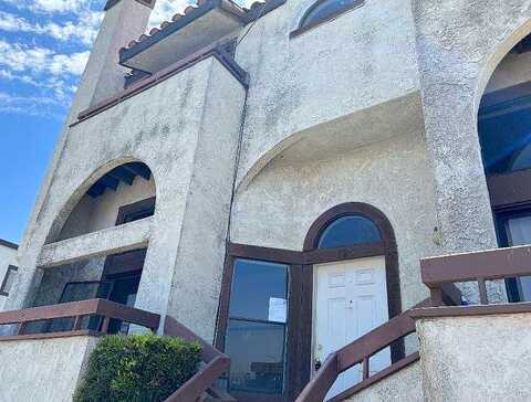 Raymond, COMPTON, CA 90220