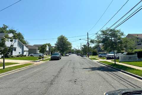 Ann, FREEPORT, NY 11520