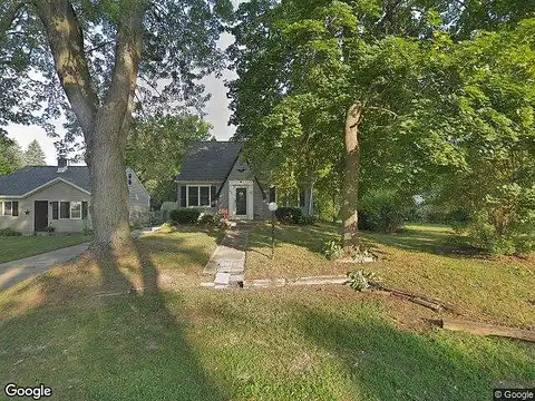 Montroyal, WATERFORD, MI 48328