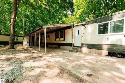 Luanne, TRAVERSE CITY, MI 49685