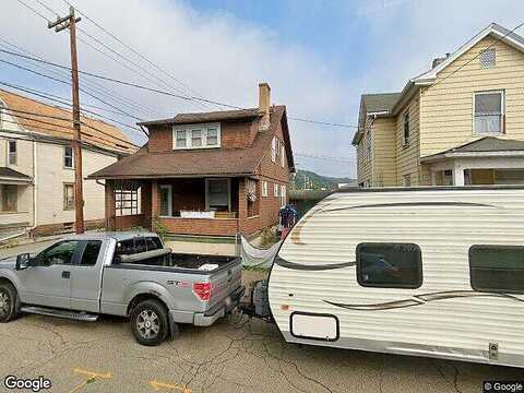 6Th St, New Brighton, PA 15066