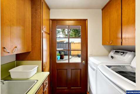 Rhoda, INDEPENDENCE, OR 97351