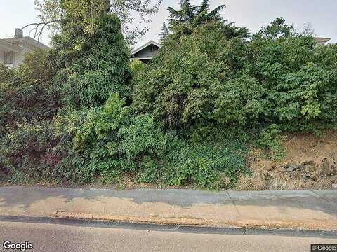12Th, THE DALLES, OR 97058