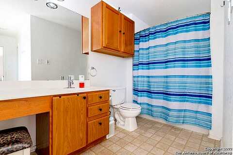 Centrovista, SAN ANTONIO, TX 78245