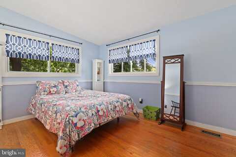 Knollwood, FALLS CHURCH, VA 22041