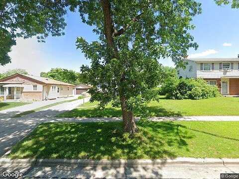 107Th, MILWAUKEE, WI 53225