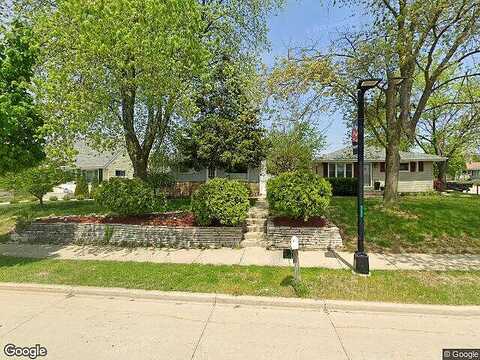 Layton, MILWAUKEE, WI 53220