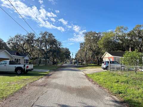Truett, LEESBURG, FL 34748