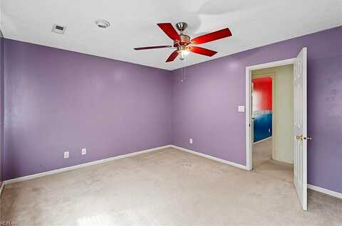 Lindsay Landing, YORKTOWN, VA 23692