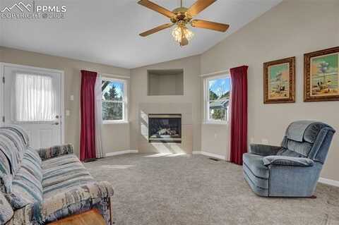 Coral, COLORADO SPRINGS, CO 80917