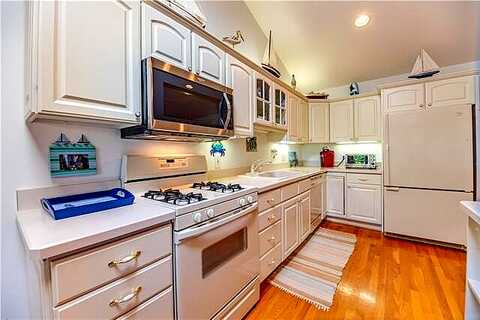 Point Cove, HARDYVILLE, VA 23070