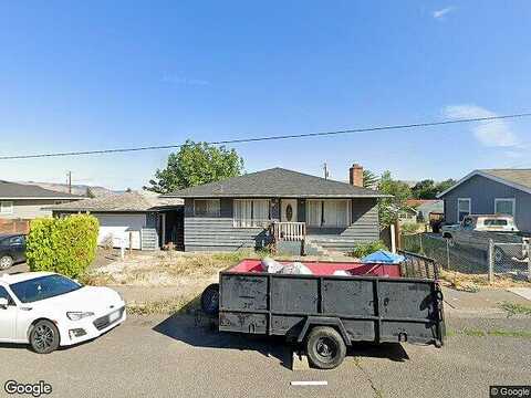 13Th, THE DALLES, OR 97058