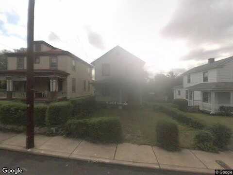 8Th, CHARLOTTESVILLE, VA 22903