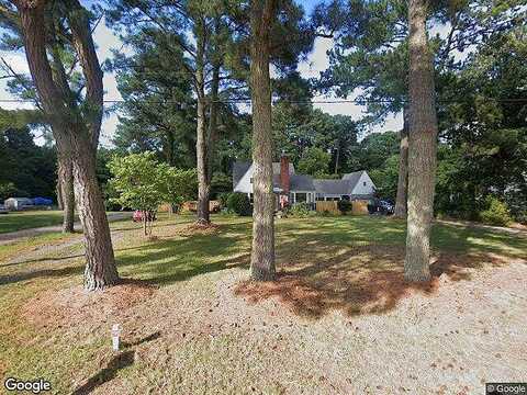 Circle, PORT HAYWOOD, VA 23138