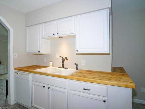 Ship Chandlers Wharf, VIRGINIA BEACH, VA 23453