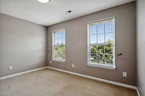 Katalina, YORKTOWN, VA 23693