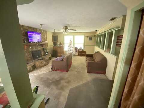 Alma Yates, QUINCY, FL 32351