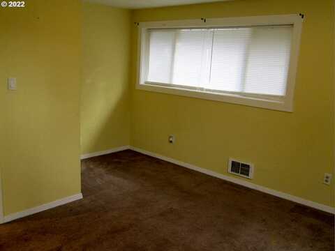 11Th, COOS BAY, OR 97420