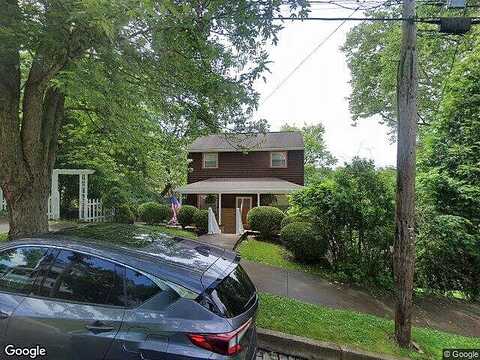 College, OAKMONT, PA 15139